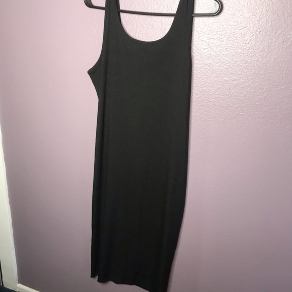 PrettyLittleThing Midi Dress - Picture 2 of 3